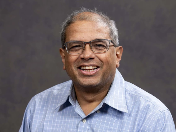 Ravi Palanievelu Headshot