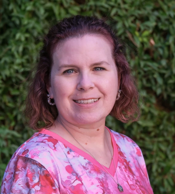 Headshot of Bonnie Gilmore 